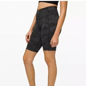 Lululemon Fast Free HR Short 10"  Incognito - Sz 4